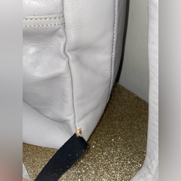 🎉HP🎉Rebecca Minkoff Large MAB 100% Leather Backpack in Light Gray/Silver🩶 - Picture 7 of 15